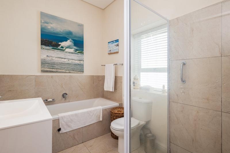 3 Bedroom Property for Sale in Baron View Western Cape